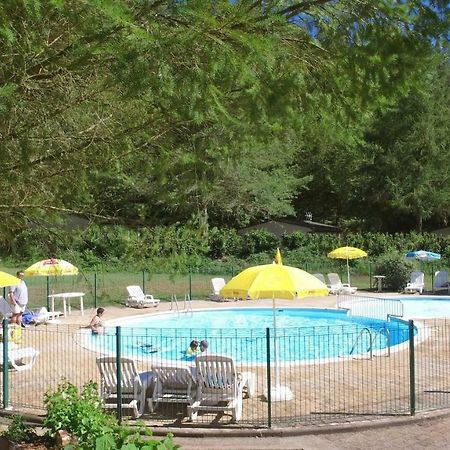 Vvf Cantal Champs-Sur-Tarentaine エクステリア 写真