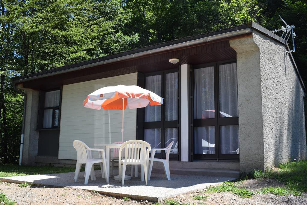 Vvf Cantal Champs-Sur-Tarentaine エクステリア 写真